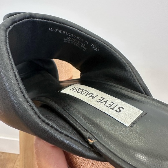 Steve Madden Black and Tan Mules with Chunky Heel - Size 7.5 - Picture 9 of 11